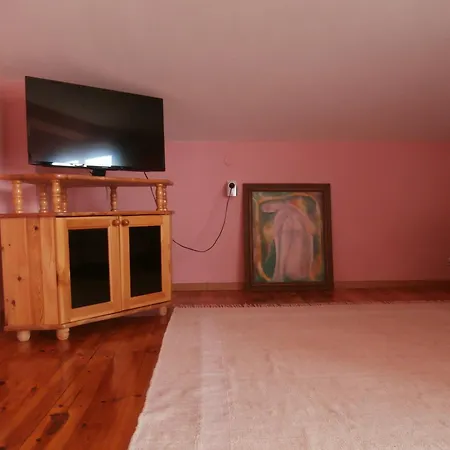 In House Silent Nature Apartment